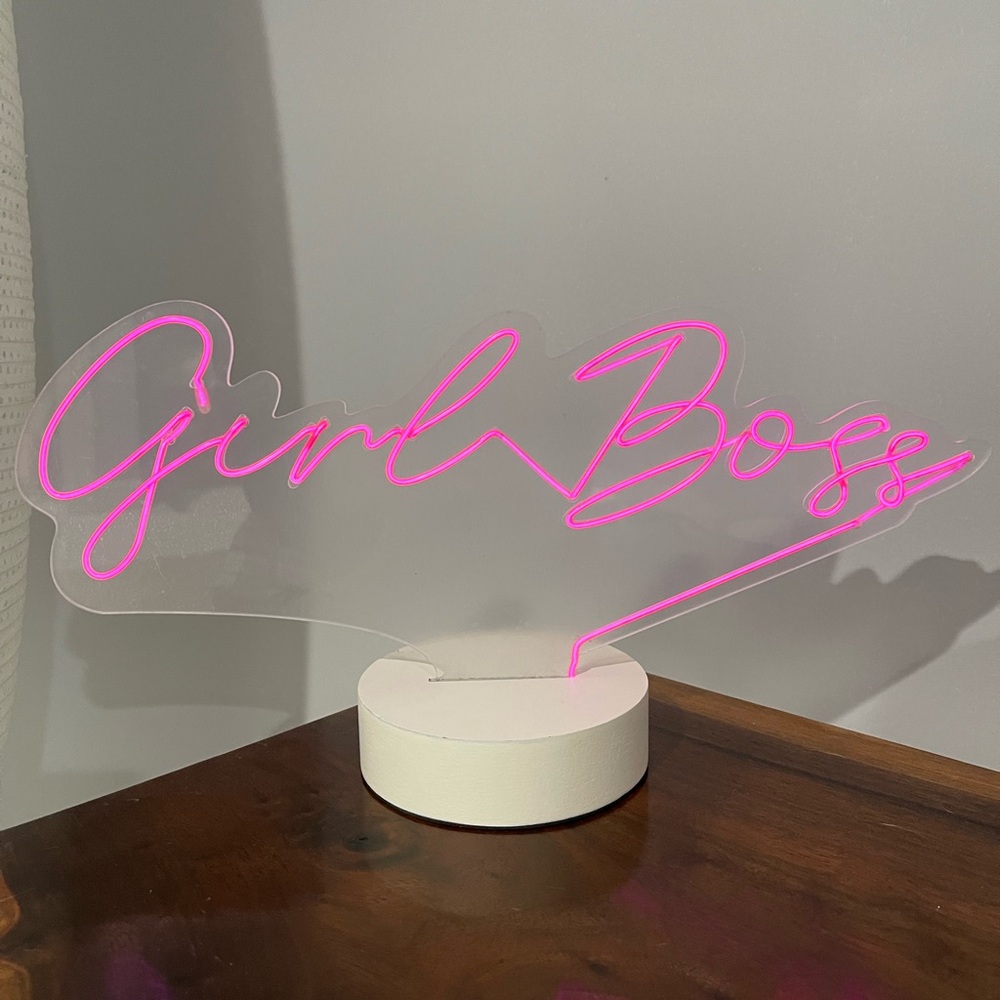 Pink Neon 'Girl Boss' Sign - Picture 4 of 4